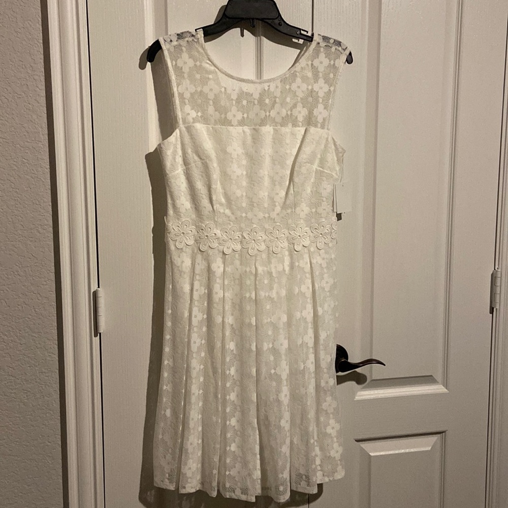 Soft white flower lace dress